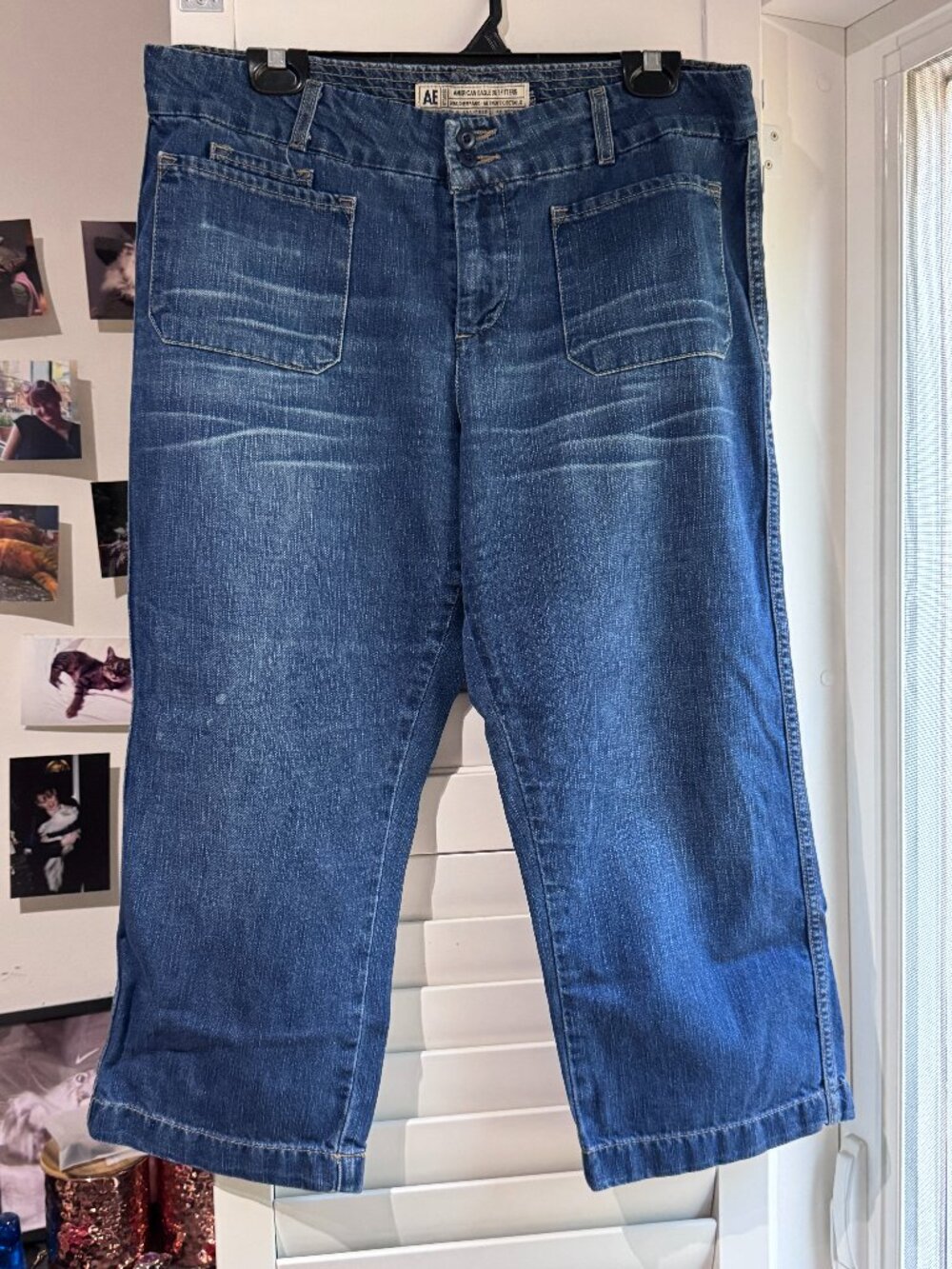👖✨ American Eagle Cropped Jeans – Size 14 | Casual Cool with a Hint of Charm ✨